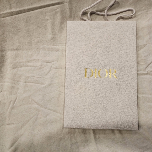 Hermes dior Chanel shopping bags - Picture 4 of 8